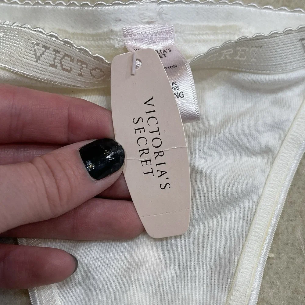 Victoria's Secret‎ VINTAGE Y2K Cotton Signature Logo V-String Thong Panties XS